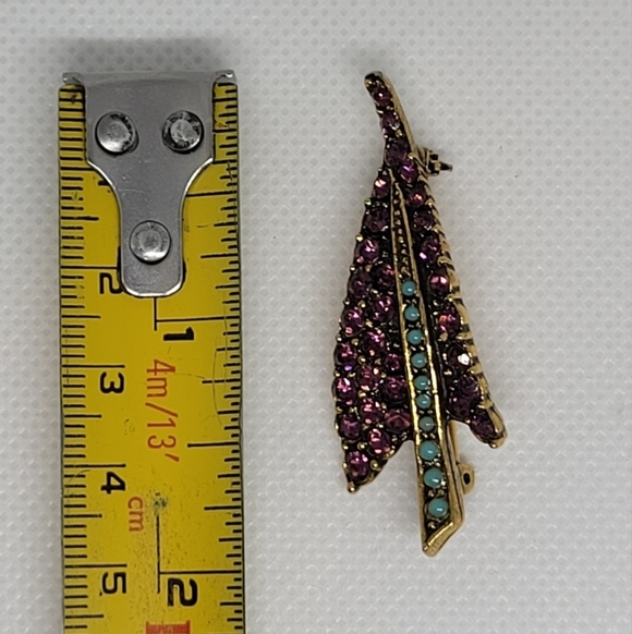 STUNNING Vintage Purple Rhinestone Turquoise Stone Gold Tone Leaf Brooch - Picture 12 of 15